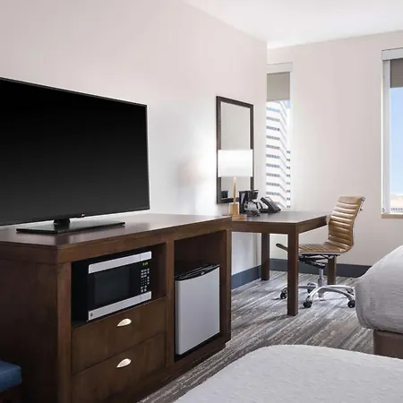 Hampton Inn & Suites Denver Downtown Convention Center-2